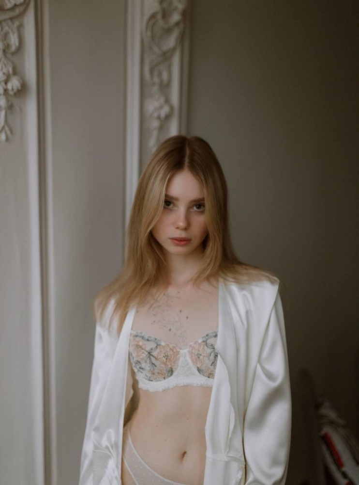 Индивидуалка Оленька фото № 2 в городе Новый Уренгой