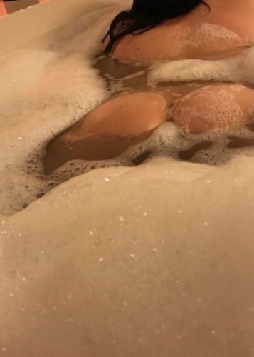 Адель, Г. Новый Уренгой